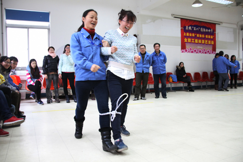 上通公司工会组织女职工庆“三八”趣味活动