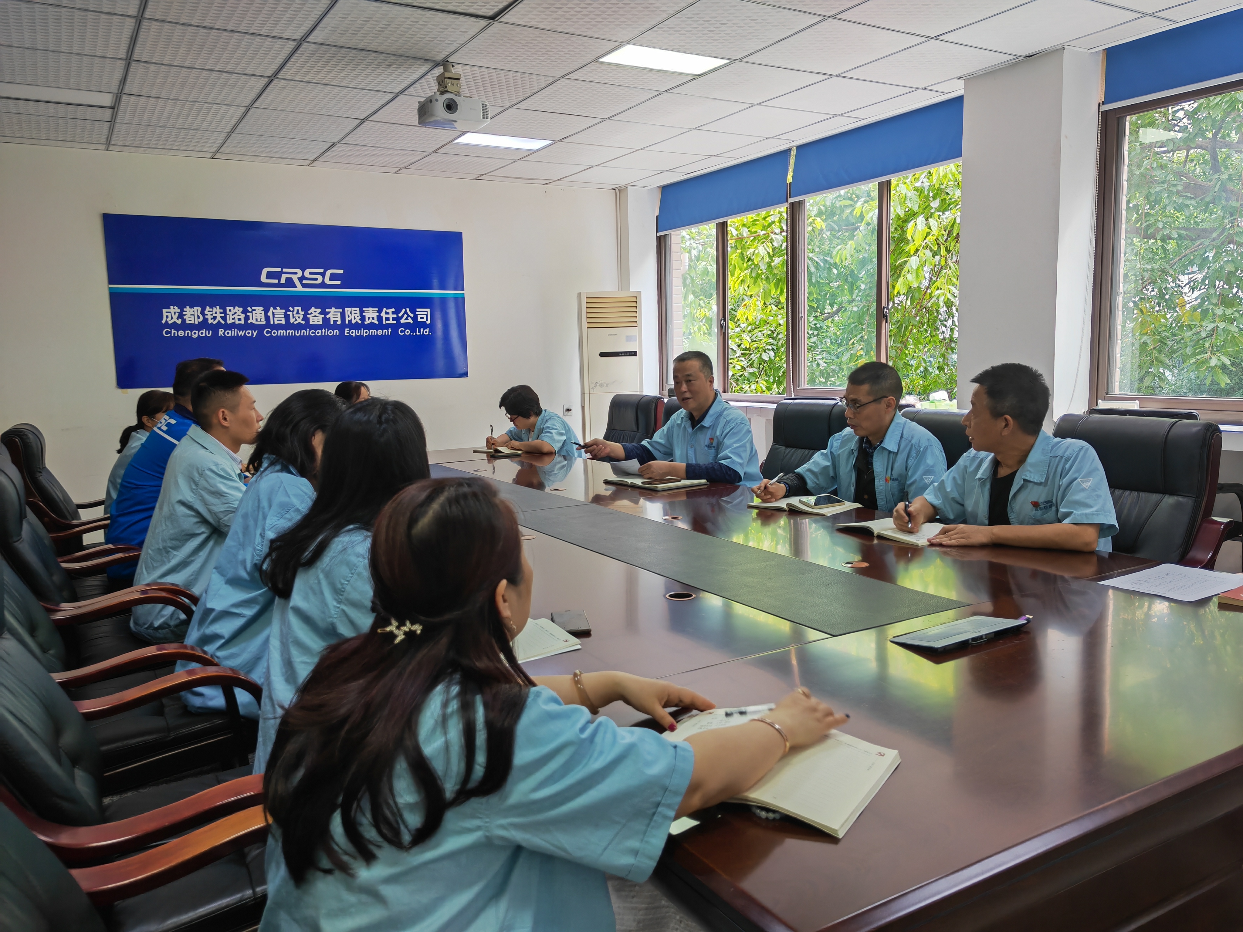 喜迎二十大│成通公司纪委书记为管理党支部党员上专题党课