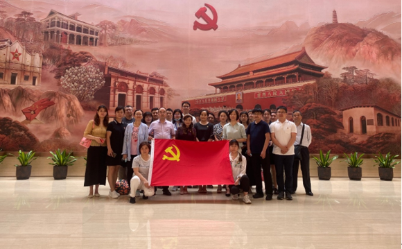 上海有限公司党支部开展“致敬百年历史 传承初心使命”主题党日活动