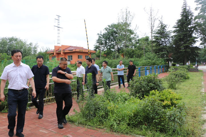 鹤壁市副市长调研督导海绵城市 河道治理与防汛备汛工作