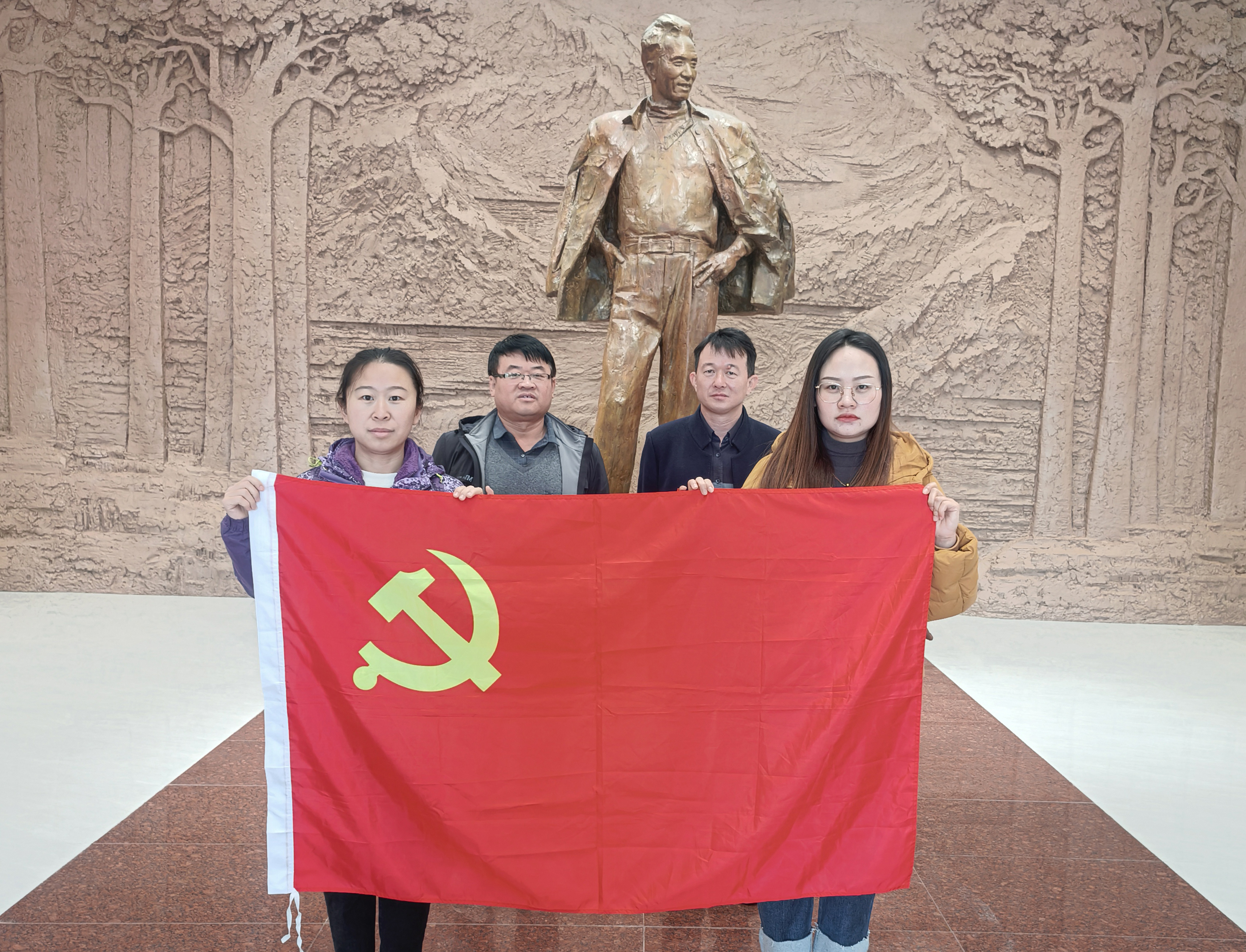 鹤壁海绵城市党支部开展“学习弘扬焦裕禄精神”主题党日活动