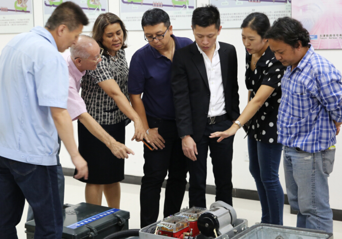 津信公司获泰国铁路技术专家美誉