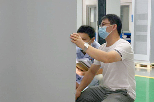津信公司顺利通过几内亚CTC机柜厂验